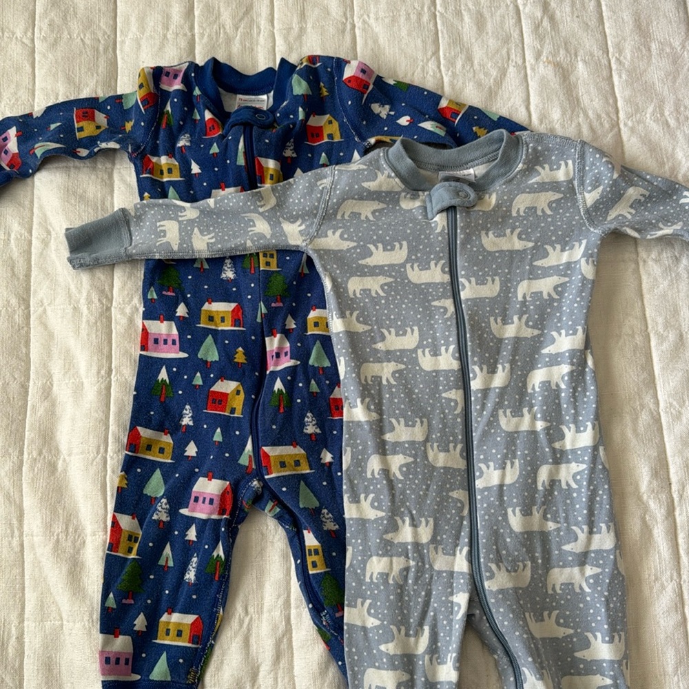 2 sets winter Hanna Andersson PJs